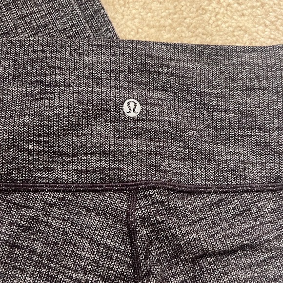 Lululemon leggings - Picture 4 of 5